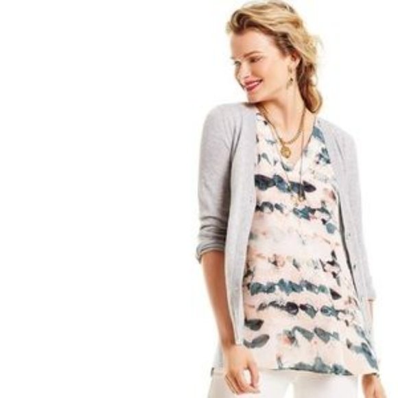 Cabi Blush Gelato V-Neck Flowy Blouse Style 5035 - Picture 2 of 10